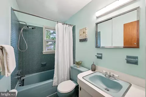 709 Burnt Mills Ct, Silver Spring, MD 20901 photo 23