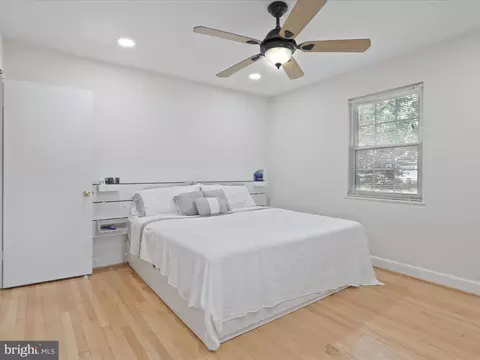 Bedroom - 10702 Glenhaven Dr, Silver Spring, MD 20902 photo 2 of 5