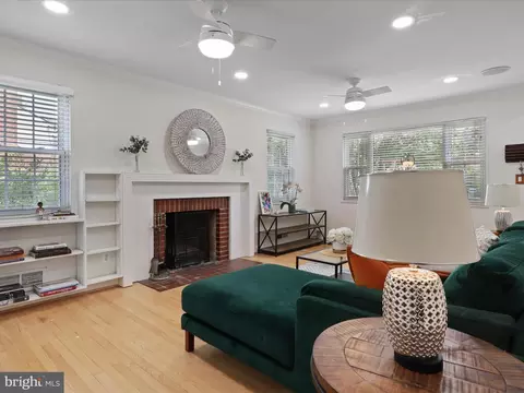 Living - 10702 Glenhaven Dr, Silver Spring, MD 20902 photo 3 of 3