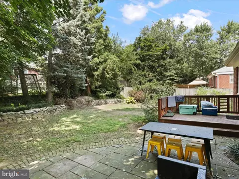 Exterior - 10702 Glenhaven Dr, Silver Spring, MD 20902 photo 6 of 6