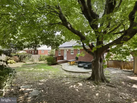 Exterior - 10702 Glenhaven Dr, Silver Spring, MD 20902 photo 4 of 6