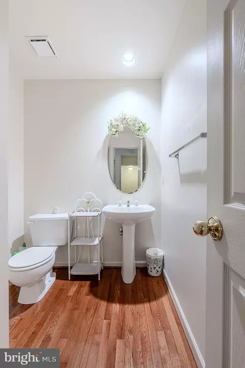 Bath - 15020 Notley Rd, Silver Spring, MD 20905 photo 1 of 5