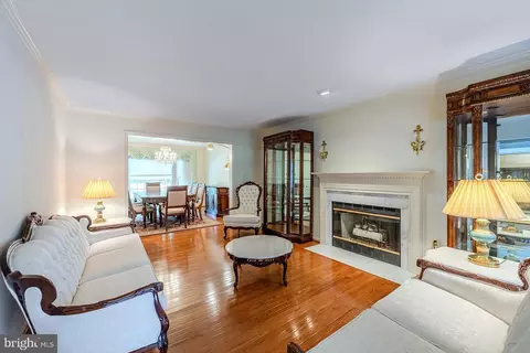 Living - 15020 Notley Rd, Silver Spring, MD 20905 photo 1 of 5