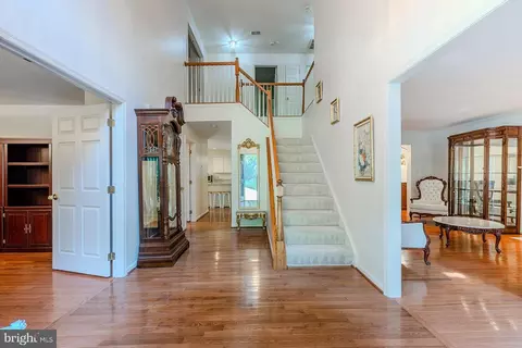 Entry Way - 15020 Notley Rd, Silver Spring, MD 20905 photo 1 of 10