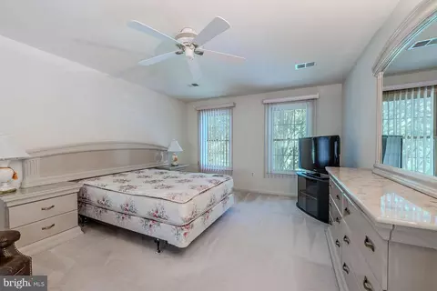 Bedroom - 15020 Notley Rd, Silver Spring, MD 20905 photo 2 of 8