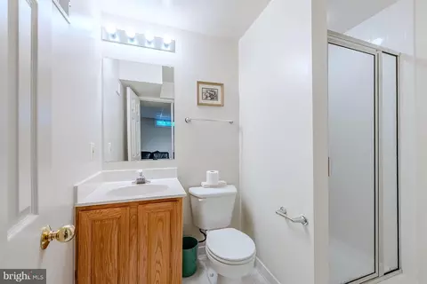 Bath - 15020 Notley Rd, Silver Spring, MD 20905 photo 5 of 5