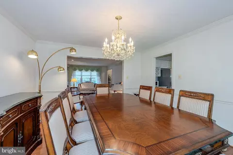 Dining - 15020 Notley Rd, Silver Spring, MD 20905 photo 2 of 2