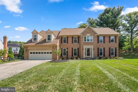 20300 Rosemeadow Ct, Gaithersburg, MD 20882
