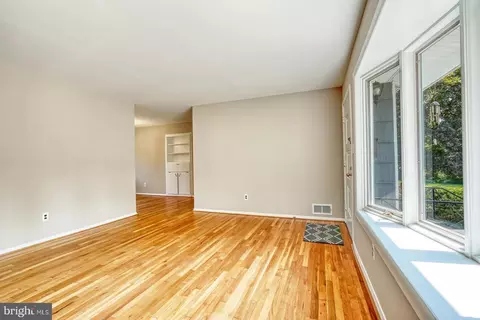 2641 Cory Ter, Silver Spring, MD 20902 photo 4
