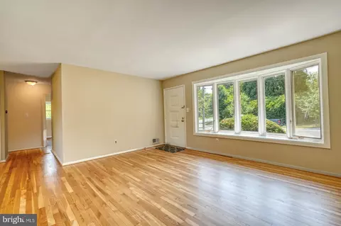 2641 Cory Ter, Silver Spring, MD 20902 photo 2