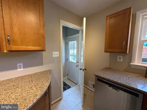 2641 Cory Ter, Silver Spring, MD 20902 photo 17