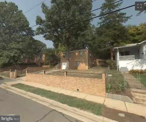 402 Elm Ave, Takoma Park, MD 20912