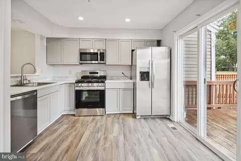 18537 Cherry Laurel Ln, Gaithersburg, MD 20879