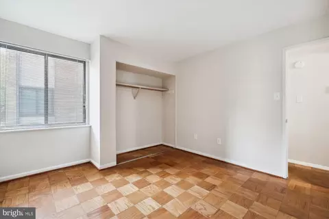 2113 Walsh View Ter #9-101, Silver Spring, MD 20902 photo 22