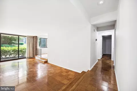 2113 Walsh View Ter #9-101, Silver Spring, MD 20902 photo 15