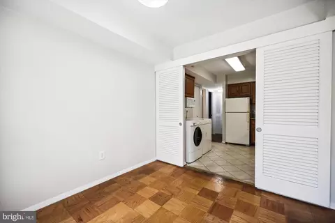 2113 Walsh View Ter #9-101, Silver Spring, MD 20902 photo 8