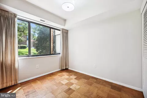 2113 Walsh View Ter #9-101, Silver Spring, MD 20902 photo 11
