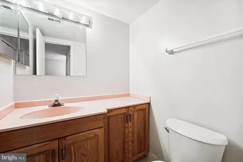 2113 Walsh View Ter #9-101, Silver Spring, MD 20902 photo 19