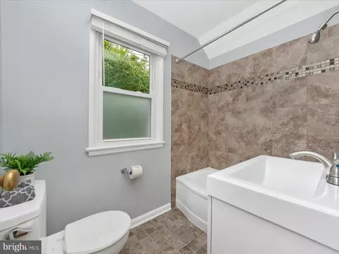 Bath - 1027 Carson St, Silver Spring, MD 20901 photo 1 of 3