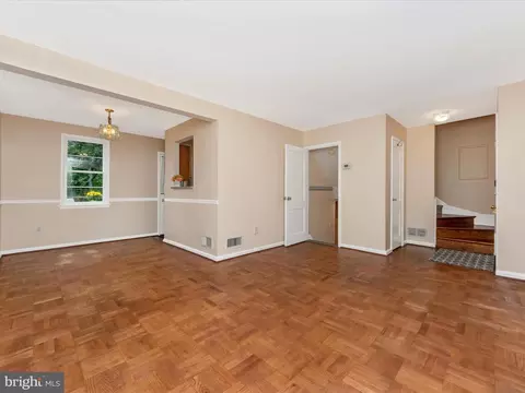 Living - 1027 Carson St, Silver Spring, MD 20901 photo 5 of 9
