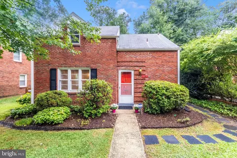1027 Carson St, Silver Spring, MD 20901