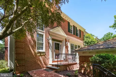 9420 Turnberry Dr, Potomac, MD 20854