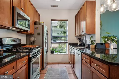 8045 Newell St #217, Silver Spring, MD 20910 photo 11