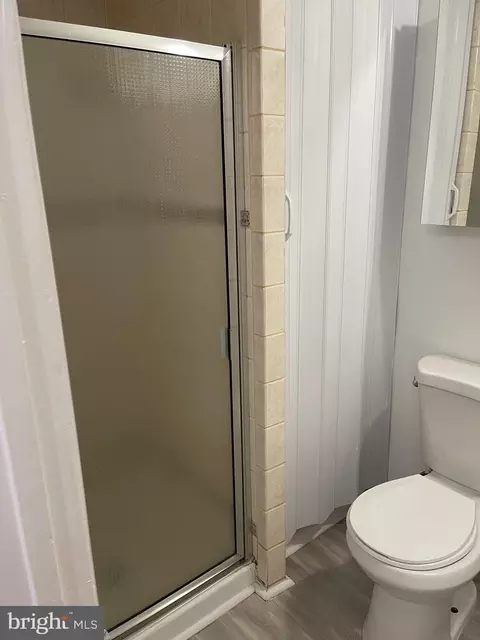 Bath - 3301 Hewitt Ave #208, Silver Spring, MD 20906 photo 7 of 7