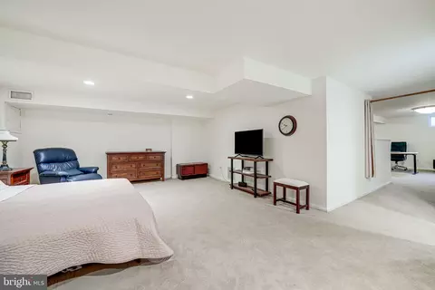 Bedroom - 13829 Turnmore Rd, Silver Spring, MD 20906 photo 6 of 7
