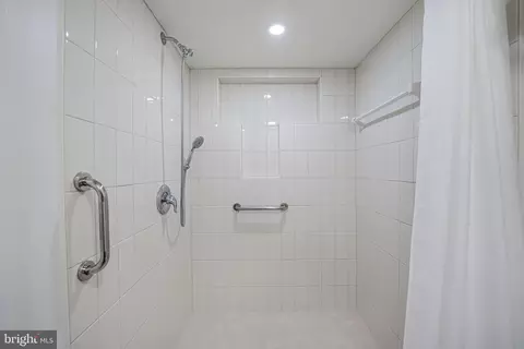 Bath - 13829 Turnmore Rd, Silver Spring, MD 20906 photo 7 of 7