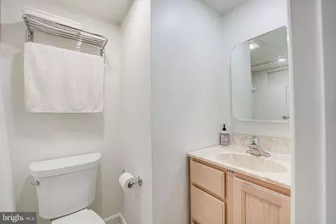 Bath - 13829 Turnmore Rd, Silver Spring, MD 20906 photo 6 of 7