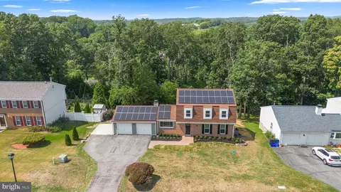 12337 Dancrest Dr, Clarksburg, MD 20871