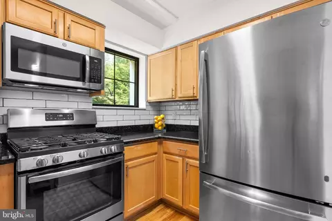 Kitchen - 7923 Eastern Ave #202, Silver Spring, MD 20910 photo 2 of 5