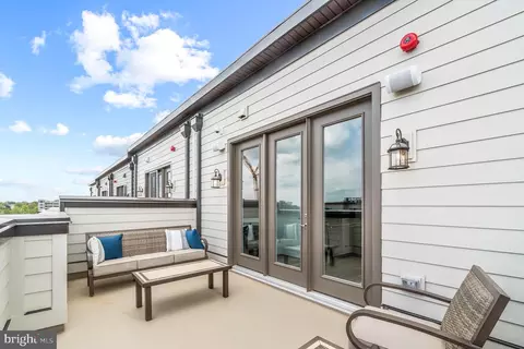 8178 Front St, Rockville, MD 20855
