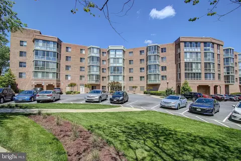 2904 N Leisure World Blvd #205, Silver Spring, MD 20906