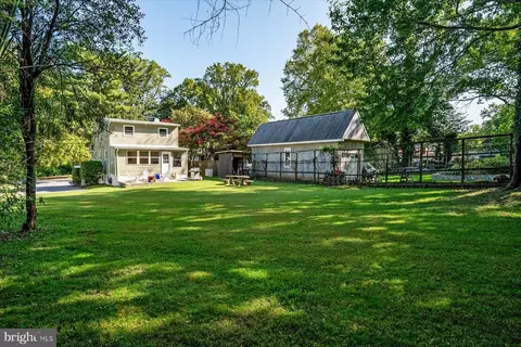 Exterior - 707 Rosemere Ave, Silver Spring, MD 20904 photo 4 of 8