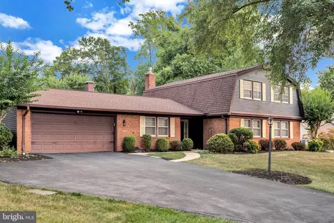 Exterior - 13813 Beacon Hollow Ln, Silver Spring, MD 20906 photo 2 of 8