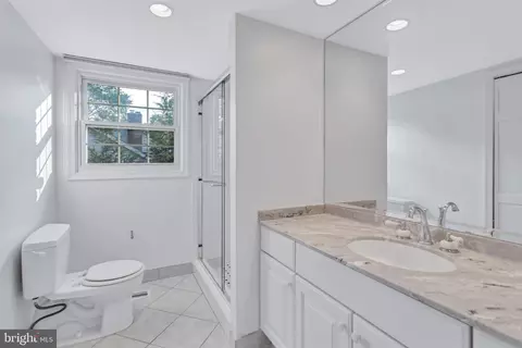 Bath - 13813 Beacon Hollow Ln, Silver Spring, MD 20906 photo 1 of 1