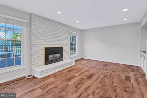 Living - 13813 Beacon Hollow Ln, Silver Spring, MD 20906 photo 1 of 4