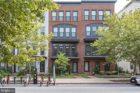 908 King Farm Blvd, Rockville, MD 20850
