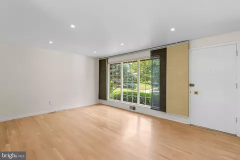 11700 Mentone Rd, Silver Spring, MD 20906 photo 3