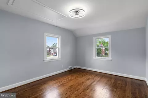 Bedroom - 208 Granville Dr, Silver Spring, MD 20901 photo 4 of 6