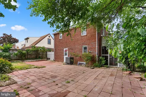 Exterior - 208 Granville Dr, Silver Spring, MD 20901 photo 5 of 6