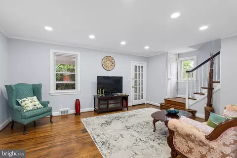 Living - 208 Granville Dr, Silver Spring, MD 20901 photo 1 of 2