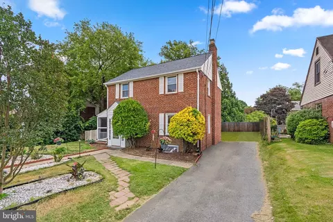 208 Granville Dr, Silver Spring, MD 20901