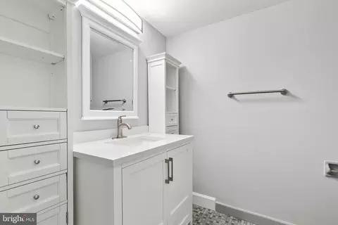 2100 Washington Ave #2-C, Silver Spring, MD 20910 photo 30