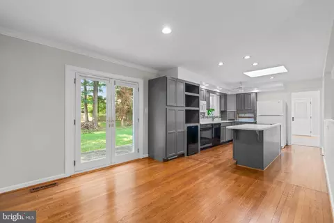 Kitchen - 19100 Bloomfield Rd, Olney, MD 20832 photo 4 of 4