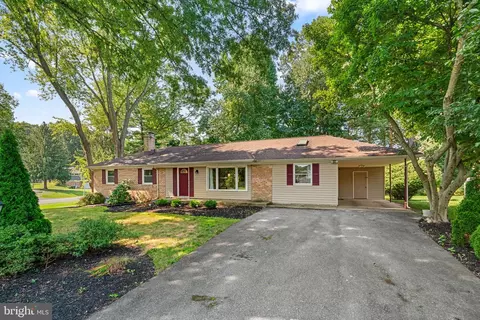 Exterior - 19100 Bloomfield Rd, Olney, MD 20832 photo 7 of 8