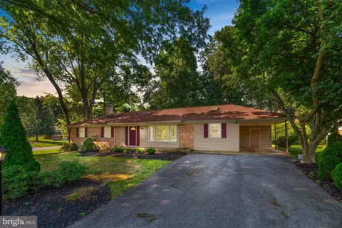 19100 Bloomfield Rd, Olney, MD 20832