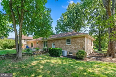 Exterior - 19100 Bloomfield Rd, Olney, MD 20832 photo 6 of 8